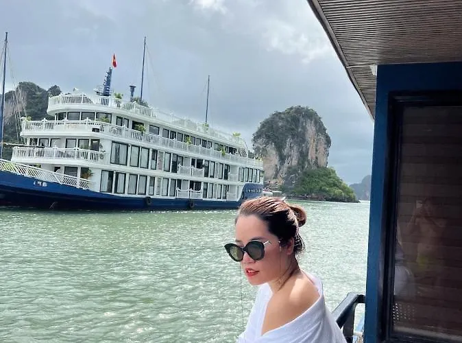 Doris Cruise By Hag 5* Hạ Long