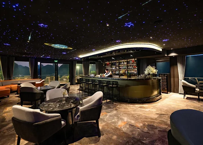 Doris Cruise By Hag  5*